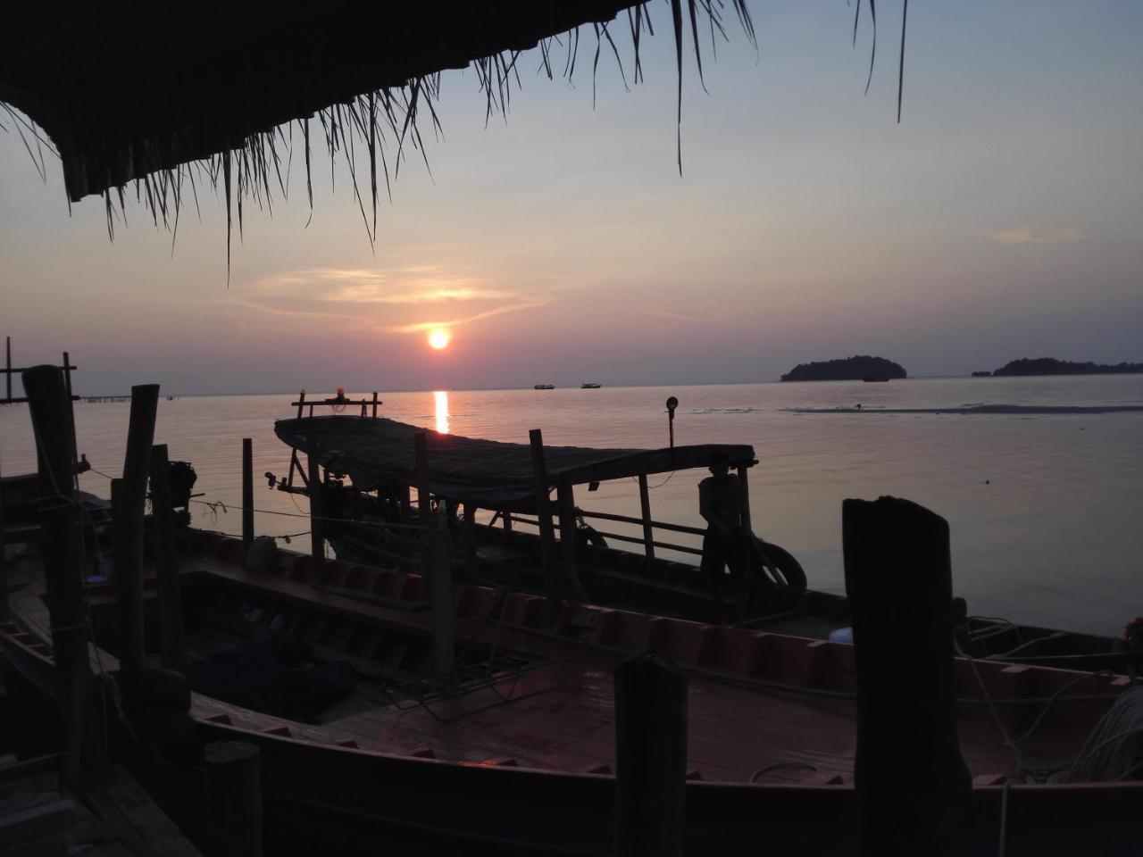 Firefly Guesthouse Prek Svay Village Buitenkant foto